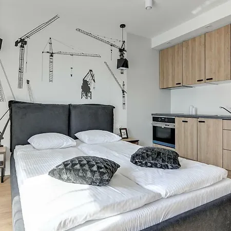 Waterlane Island Pool & Gym *