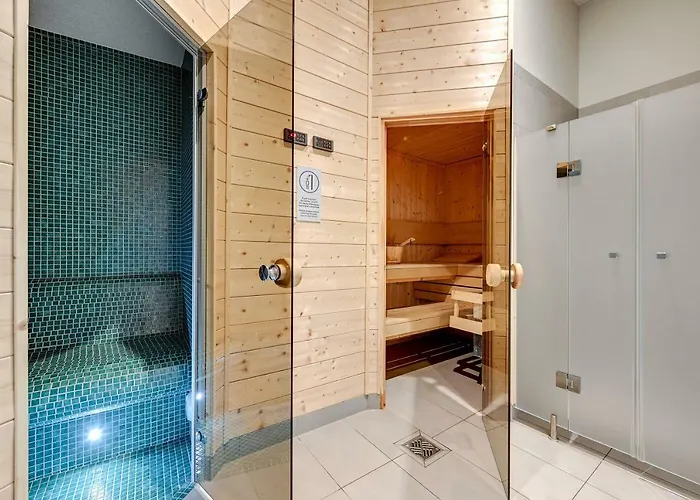 Waterlane Island Pool & Gym *